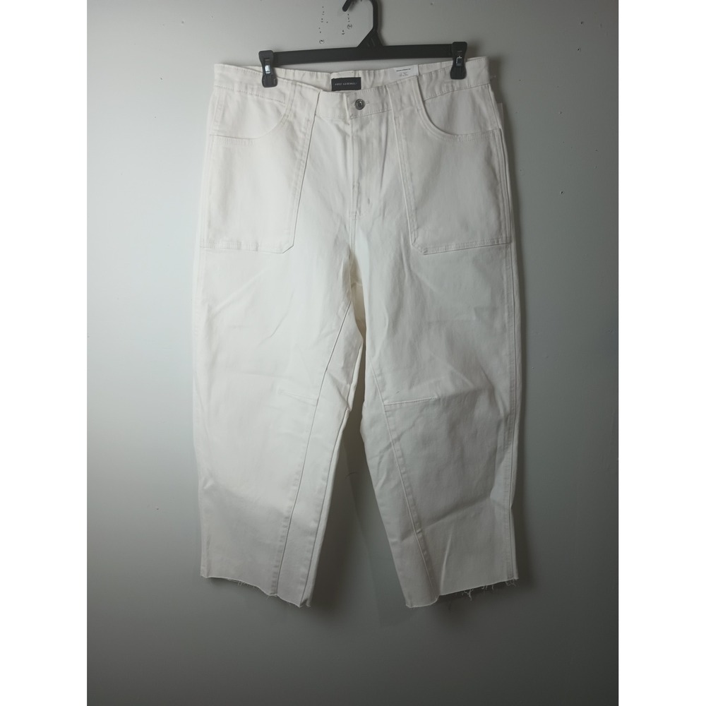 Women’s Ankle Barrel Jeans in White NWT